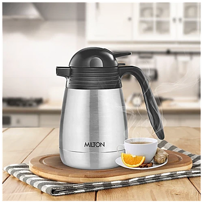 Milton Carafe 1500 Stainless Steel Double Walled Vacuum Insulated Flask with Lid and Handle, 1460 ml, Silver, Coffee/Tea Carafe Heat & Cold Retention, Leak Proof, Rust Free, Easy to Carry
